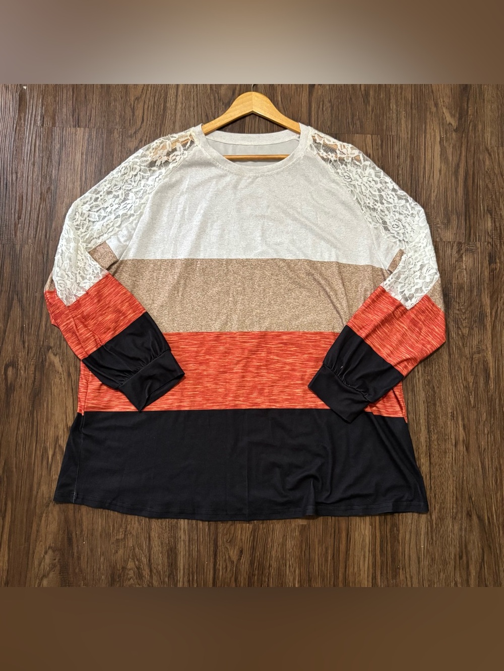 Women’s Colorblock Lace Sleeve Top - White, Tan, Rust & Black